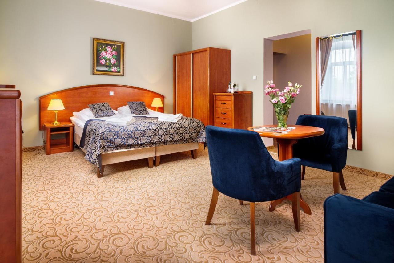 Large Double Room