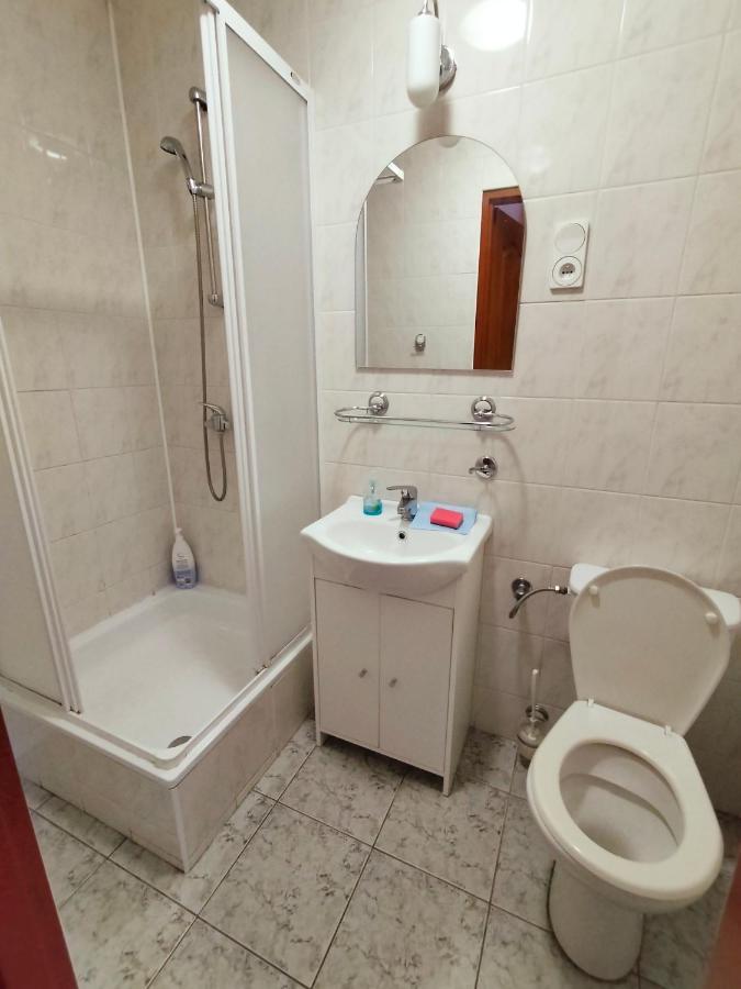 Double Room Private Bathroom