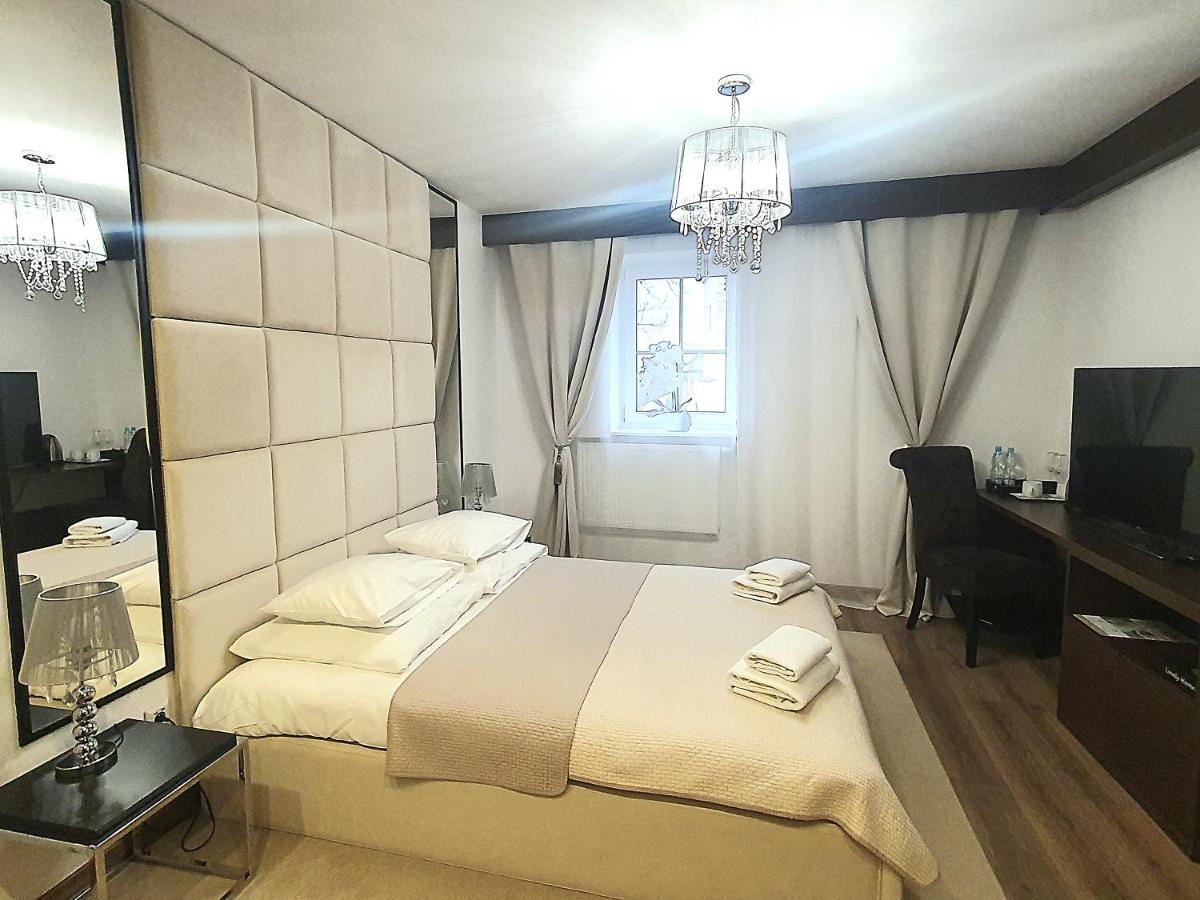 Deluxe Double Room Bath