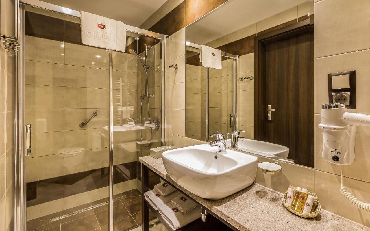 Double or Twin Room Balcony
