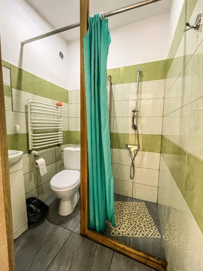 Family Room Private Bathroom