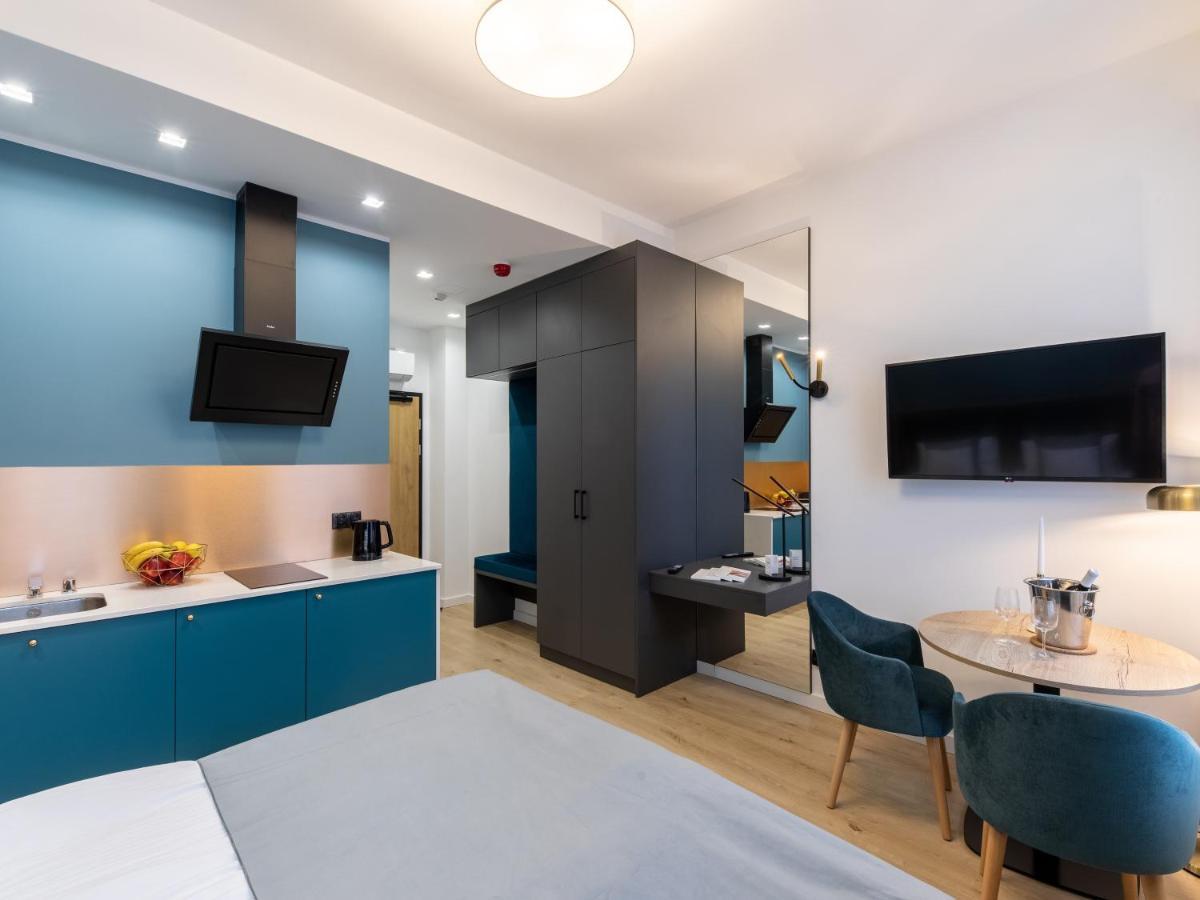 Standard King Room