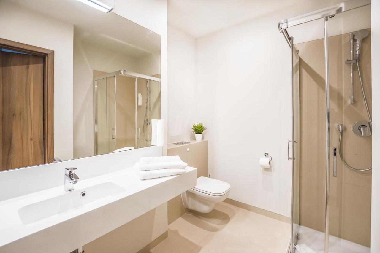 Studio Apartment Lateral Sea View