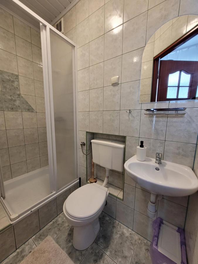 Triple Room Private Bathroom
