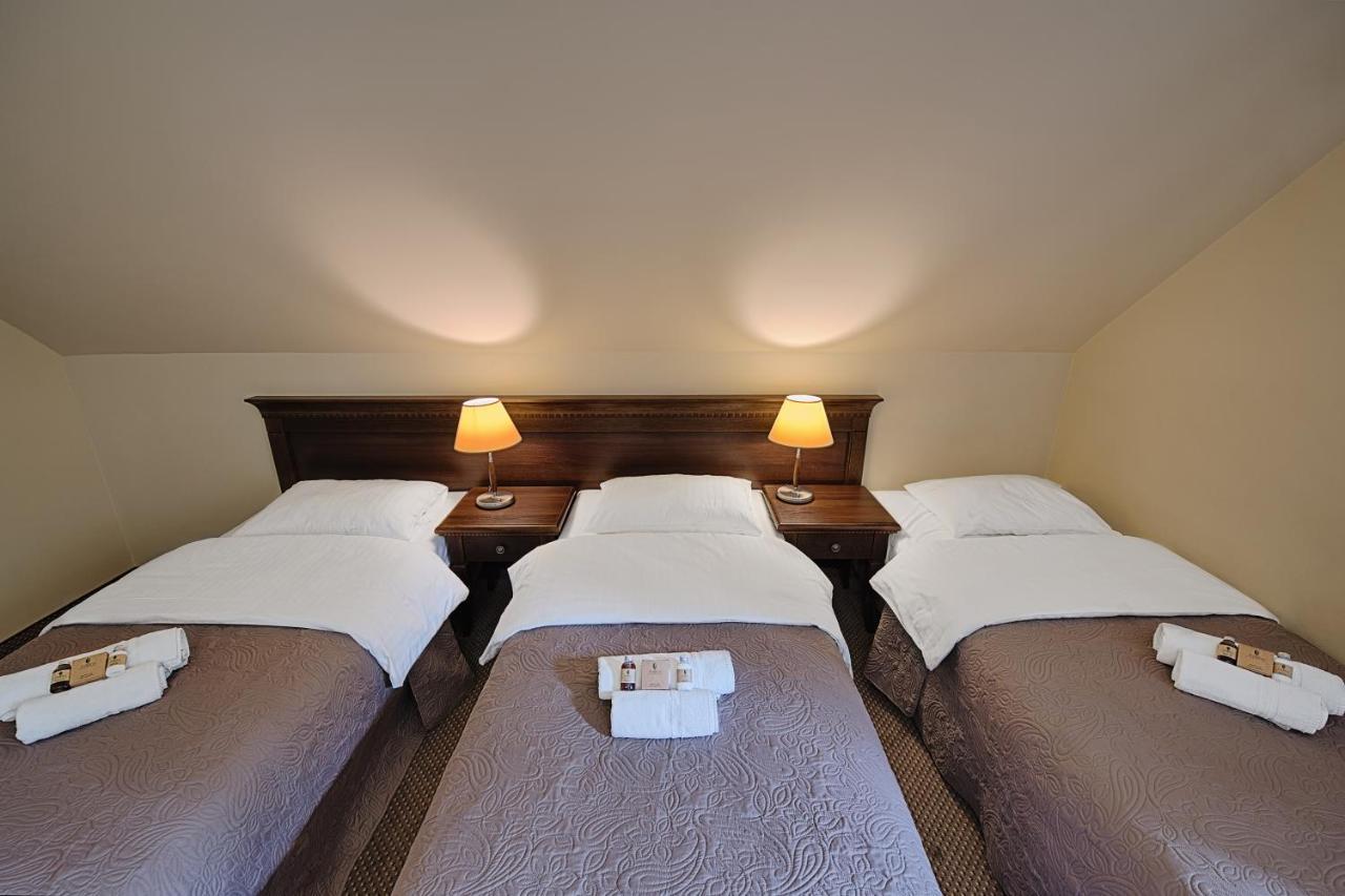 Comfort Triple Room