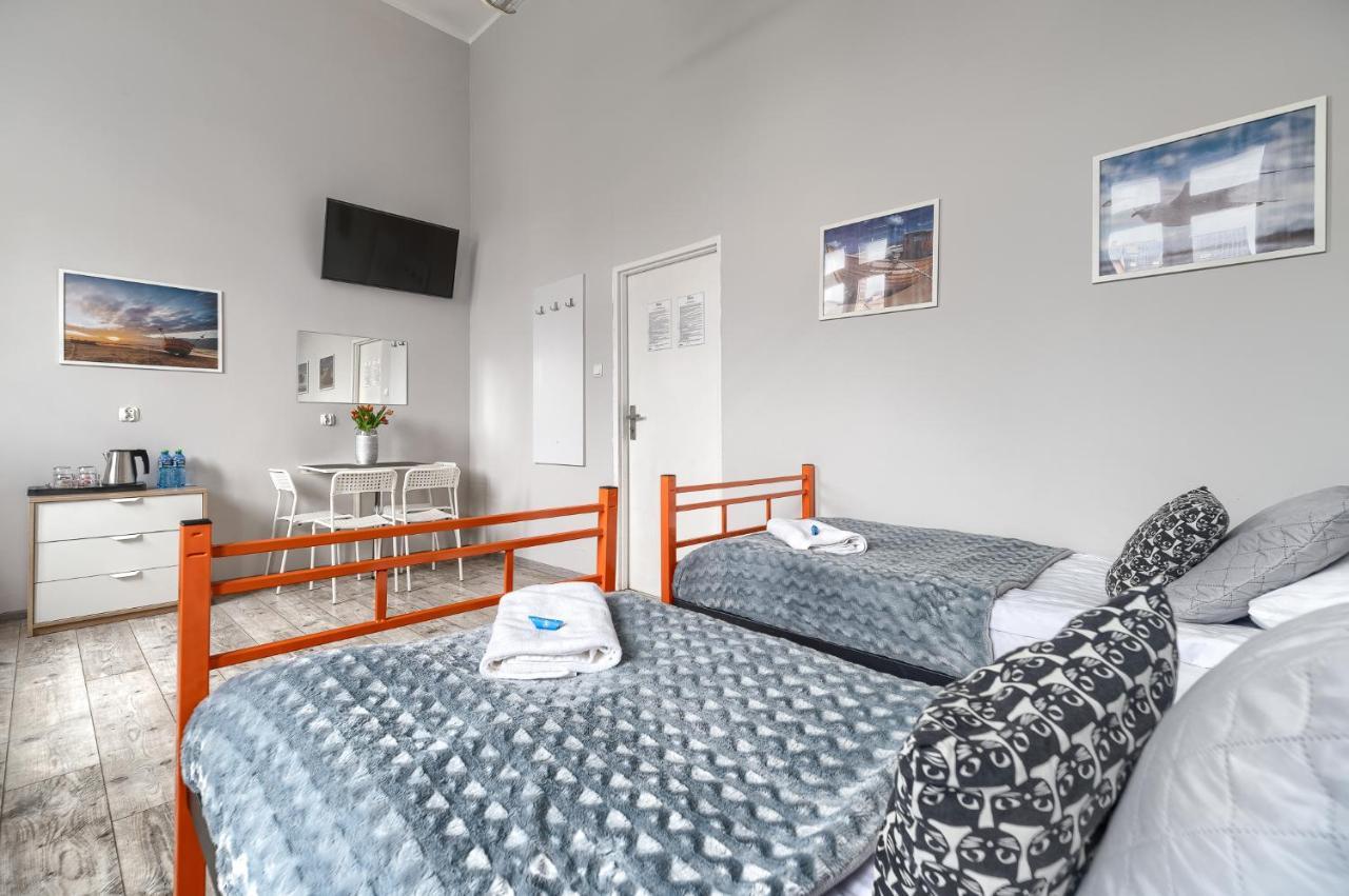Hostel Quadruple Room on Corridor