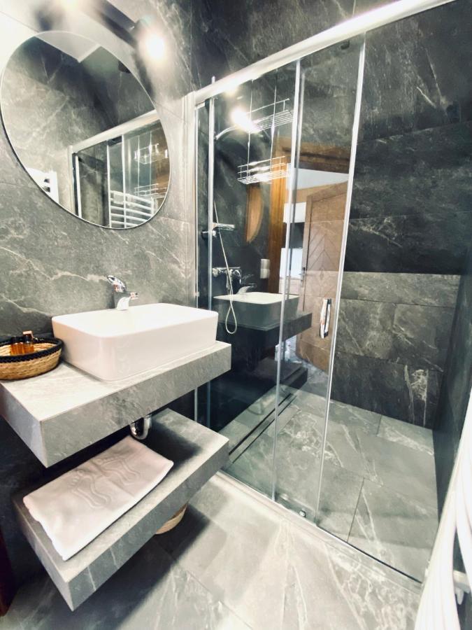 Double Room Mountain View