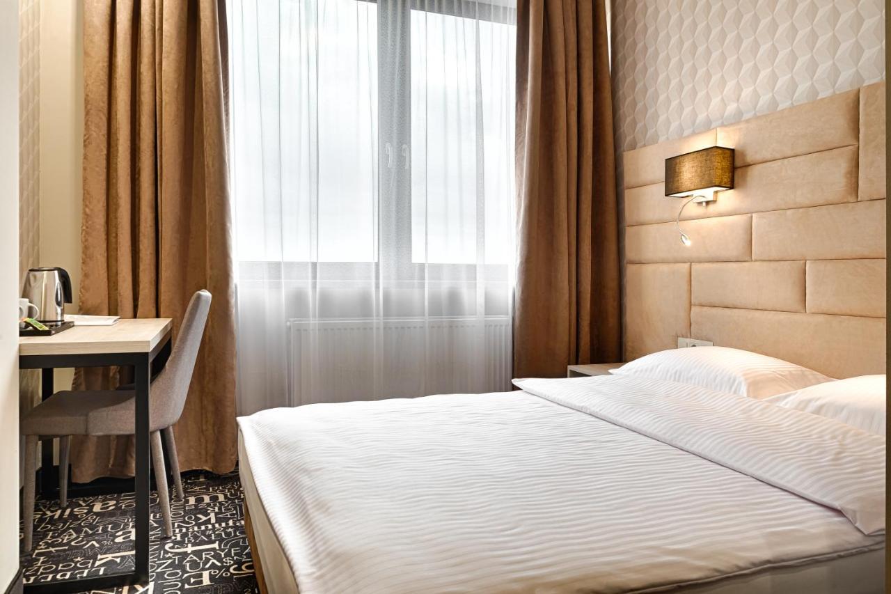Double Room,1480552802:JPEG