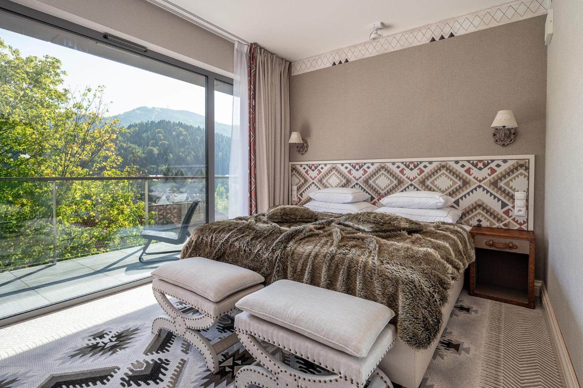Aries Suite View,1482469778:JPEG