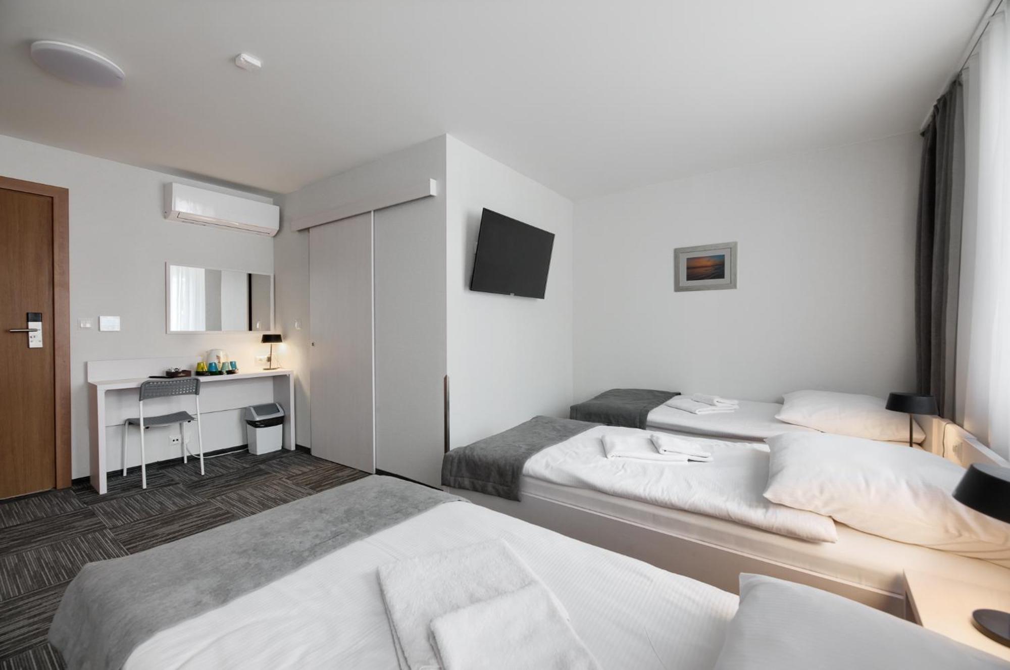 Deluxe Quadruple Room