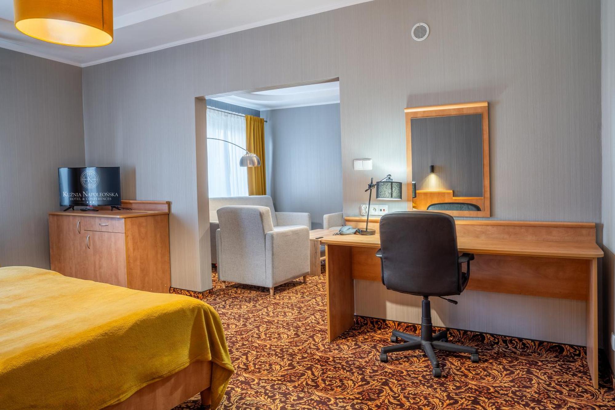 Deluxe King Suite