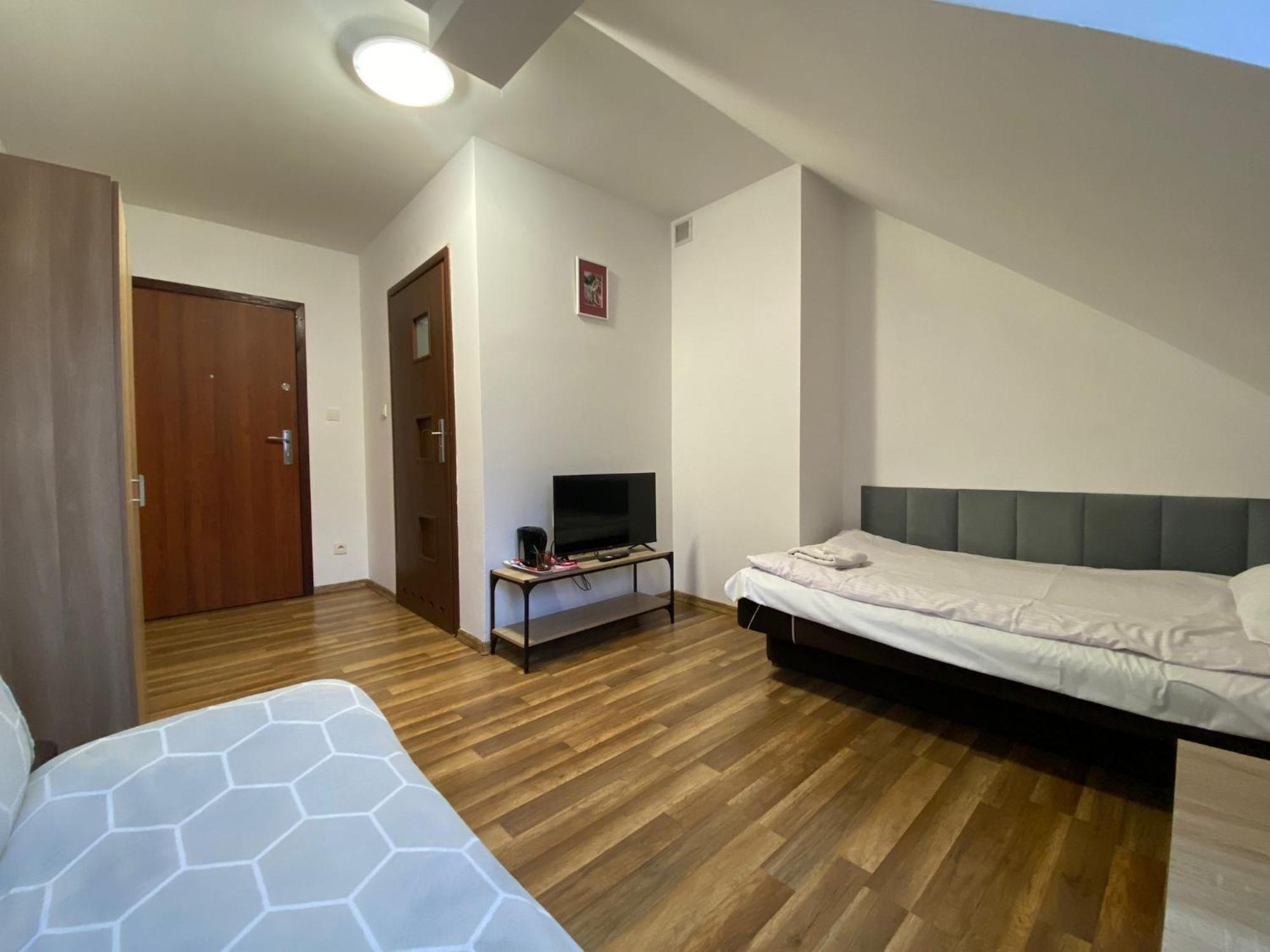 Double Room Private Bathroom