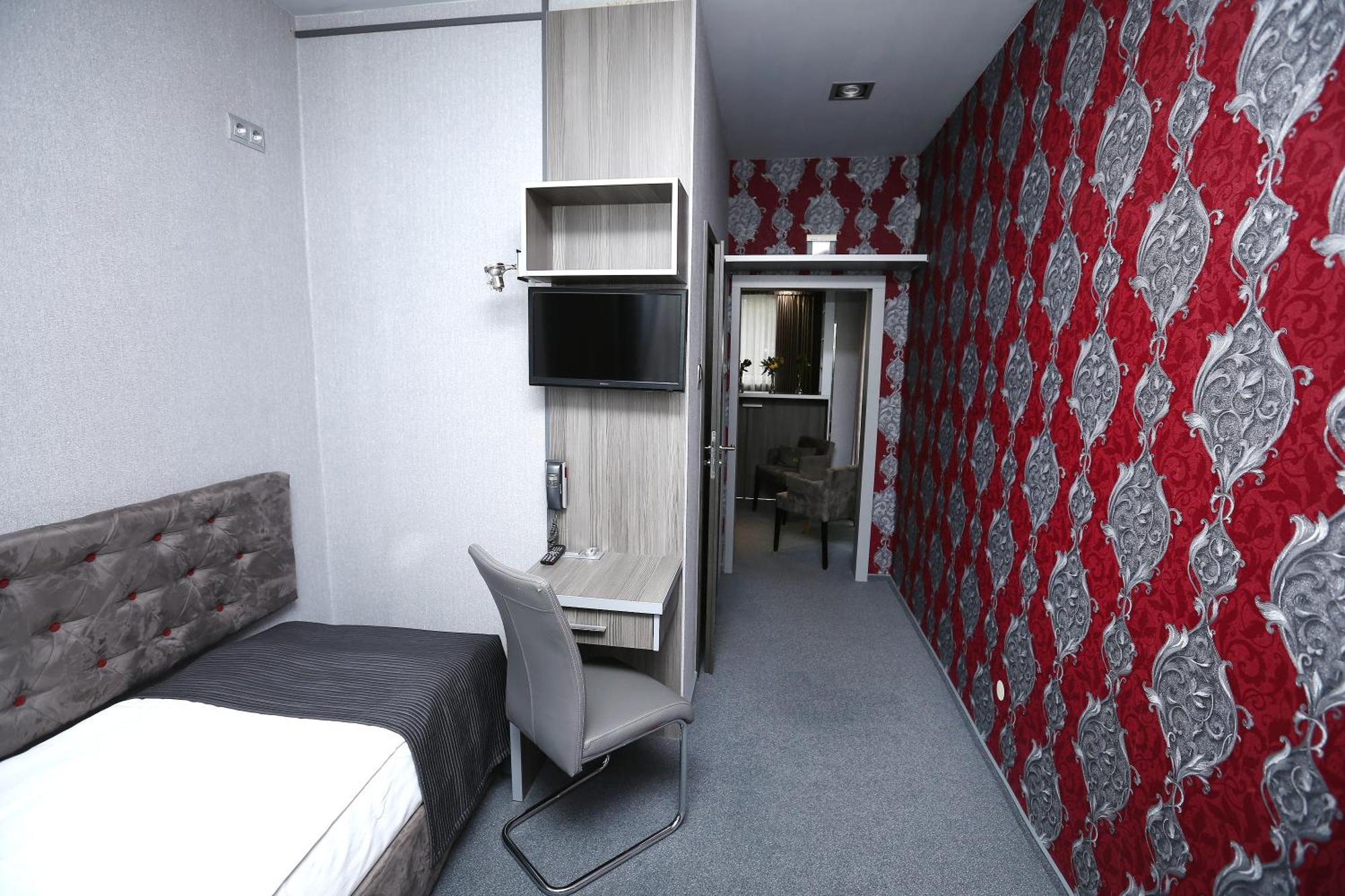 Luxury Triple Room