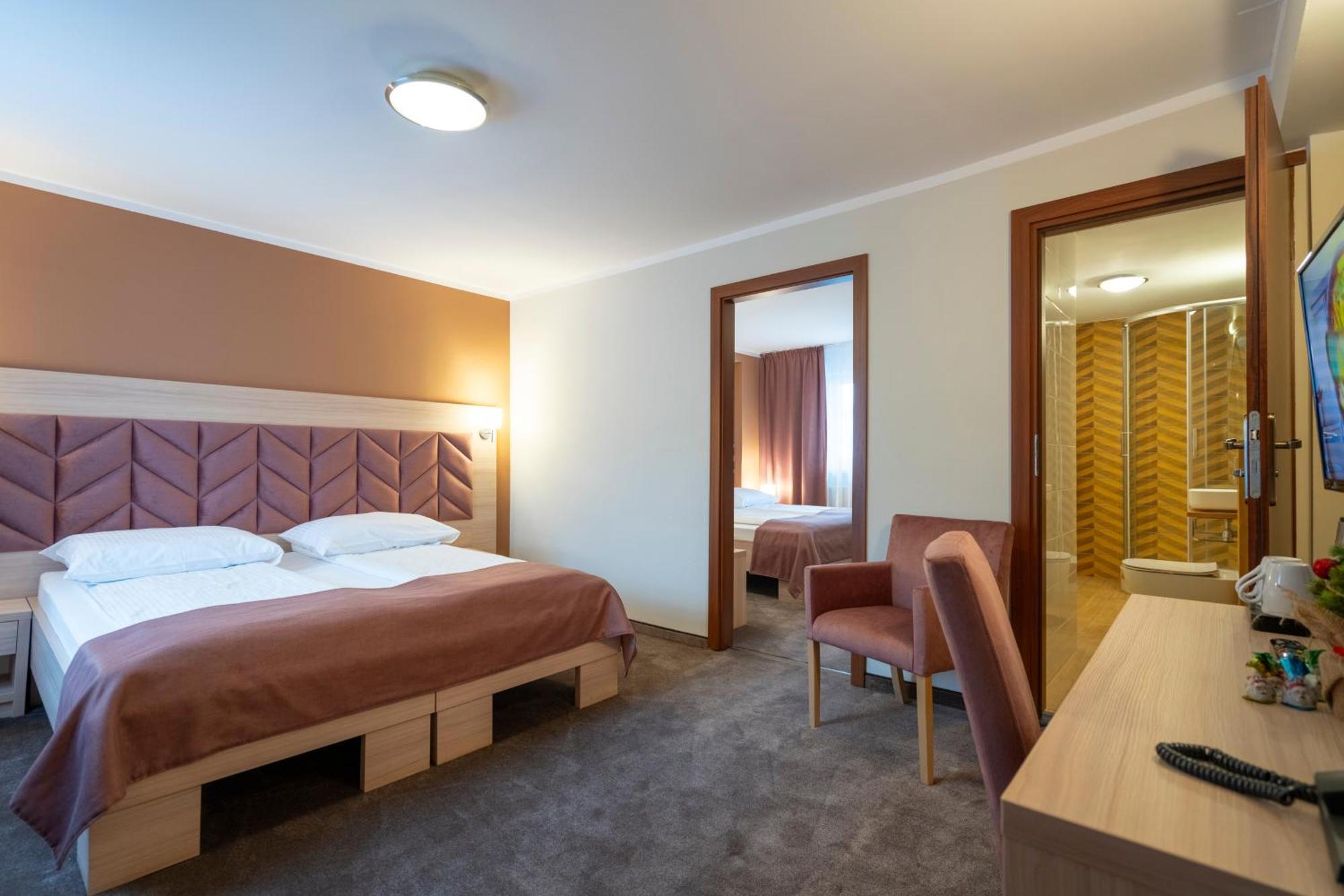 Premium Two-Bedroom Quadruple Room