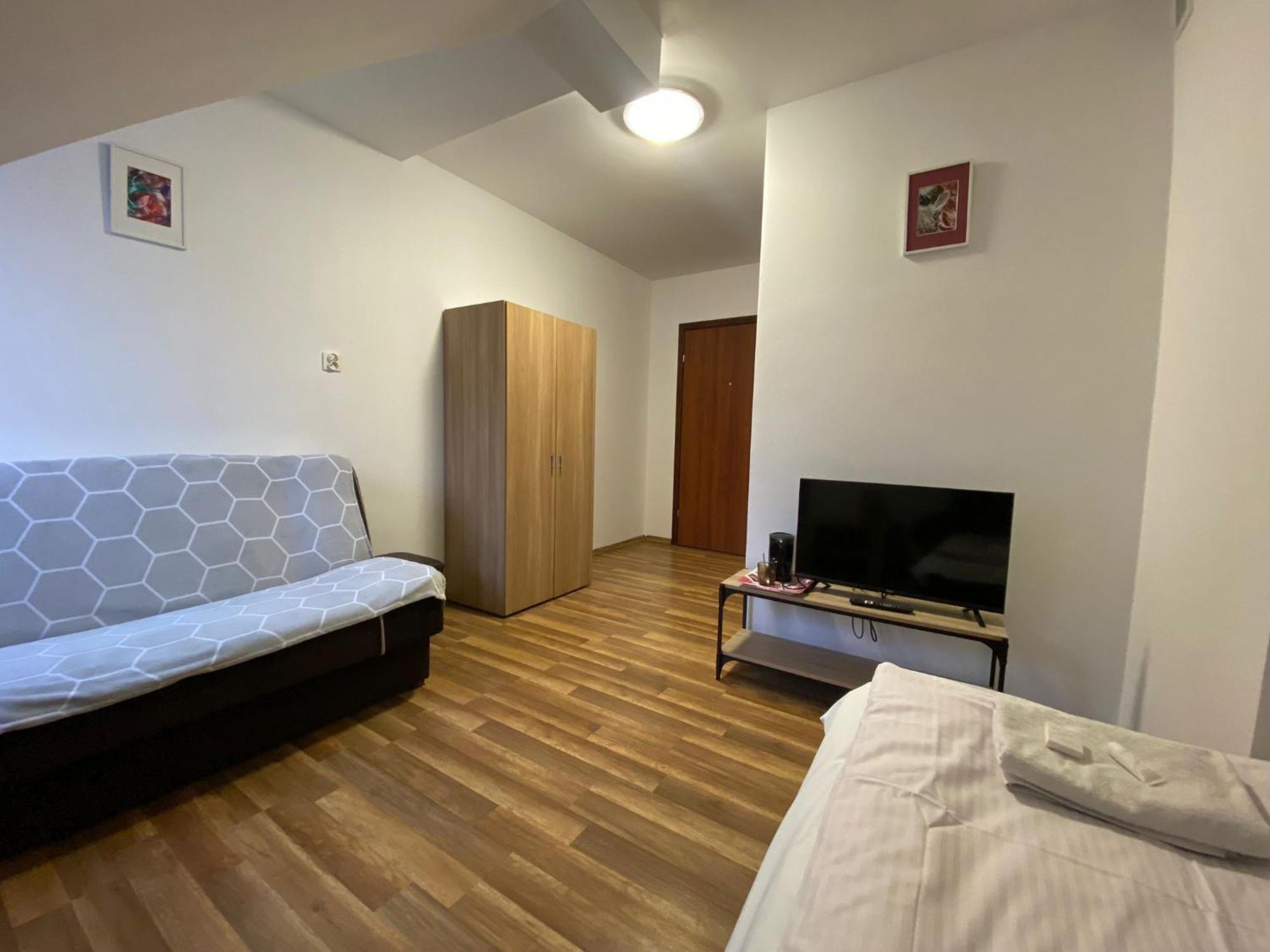 Double Room Private Bathroom
