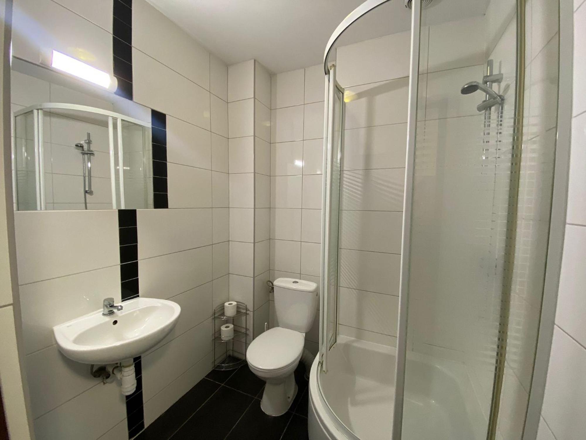 Double Room Private Bathroom