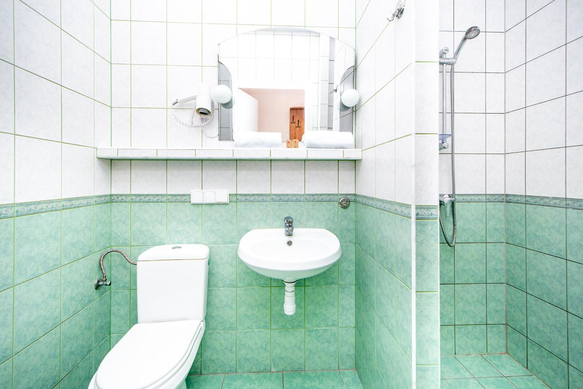 Standard Doppel-/Zweibettzimmer mit Balkon