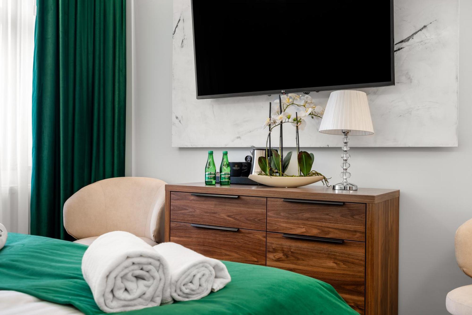 Standard King Room