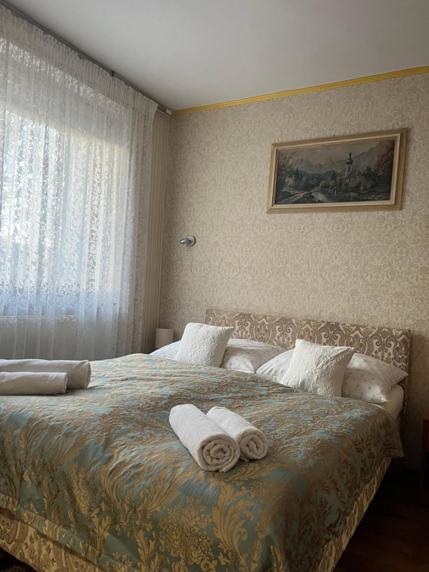 Double Room Private Bathroom