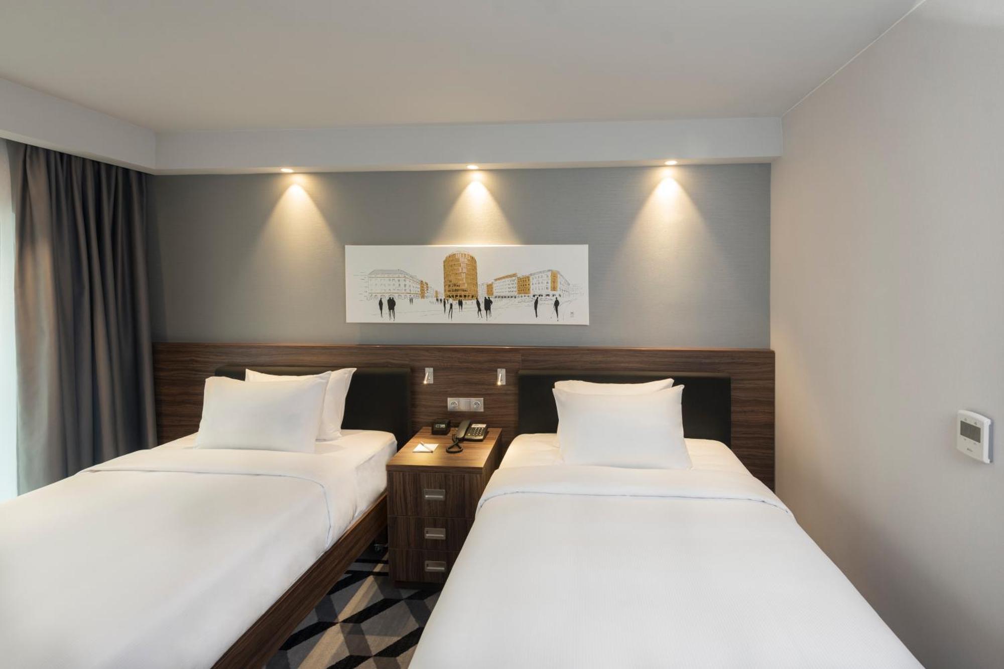 Twin Room City View