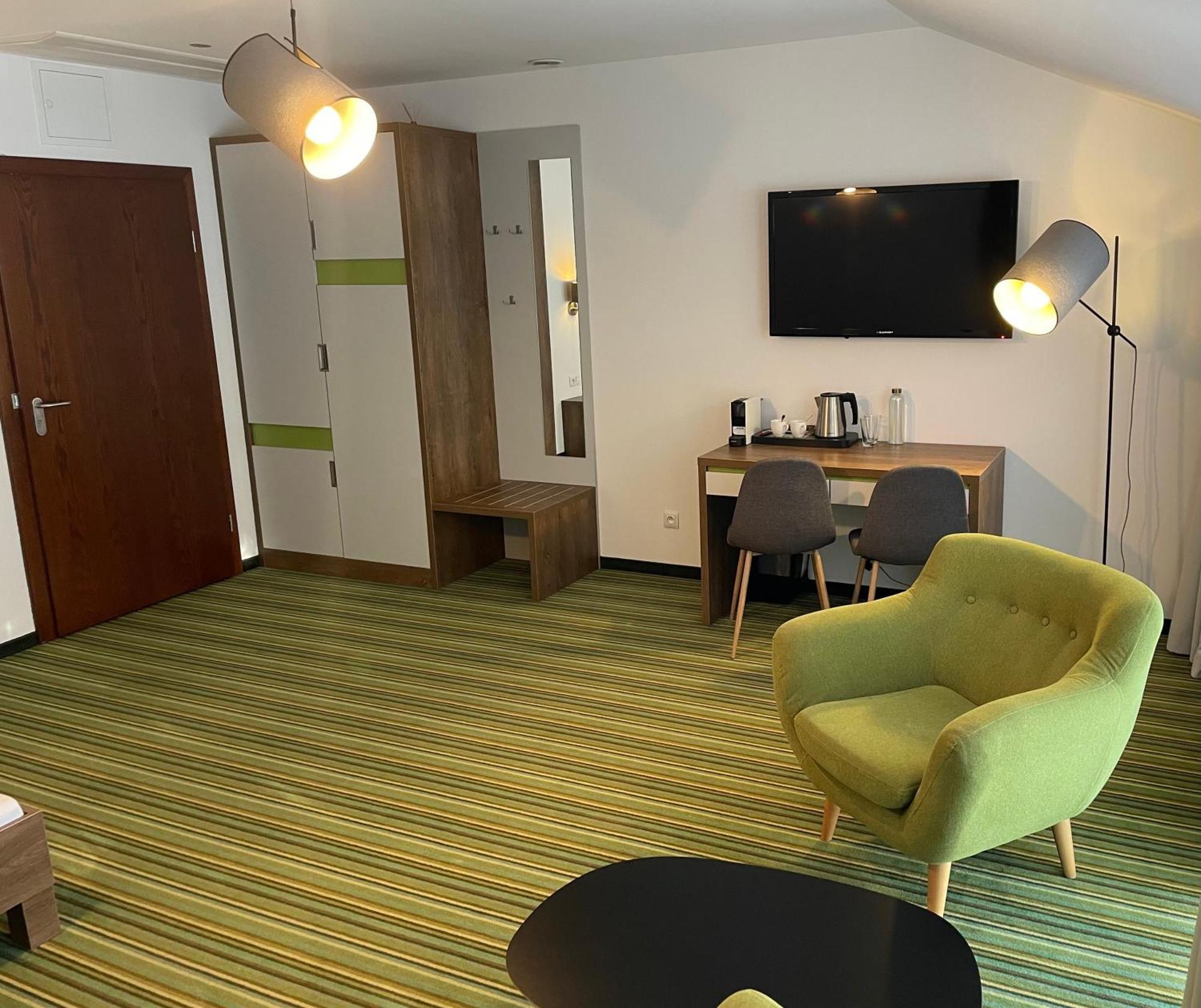 Deluxe Double Room Bath