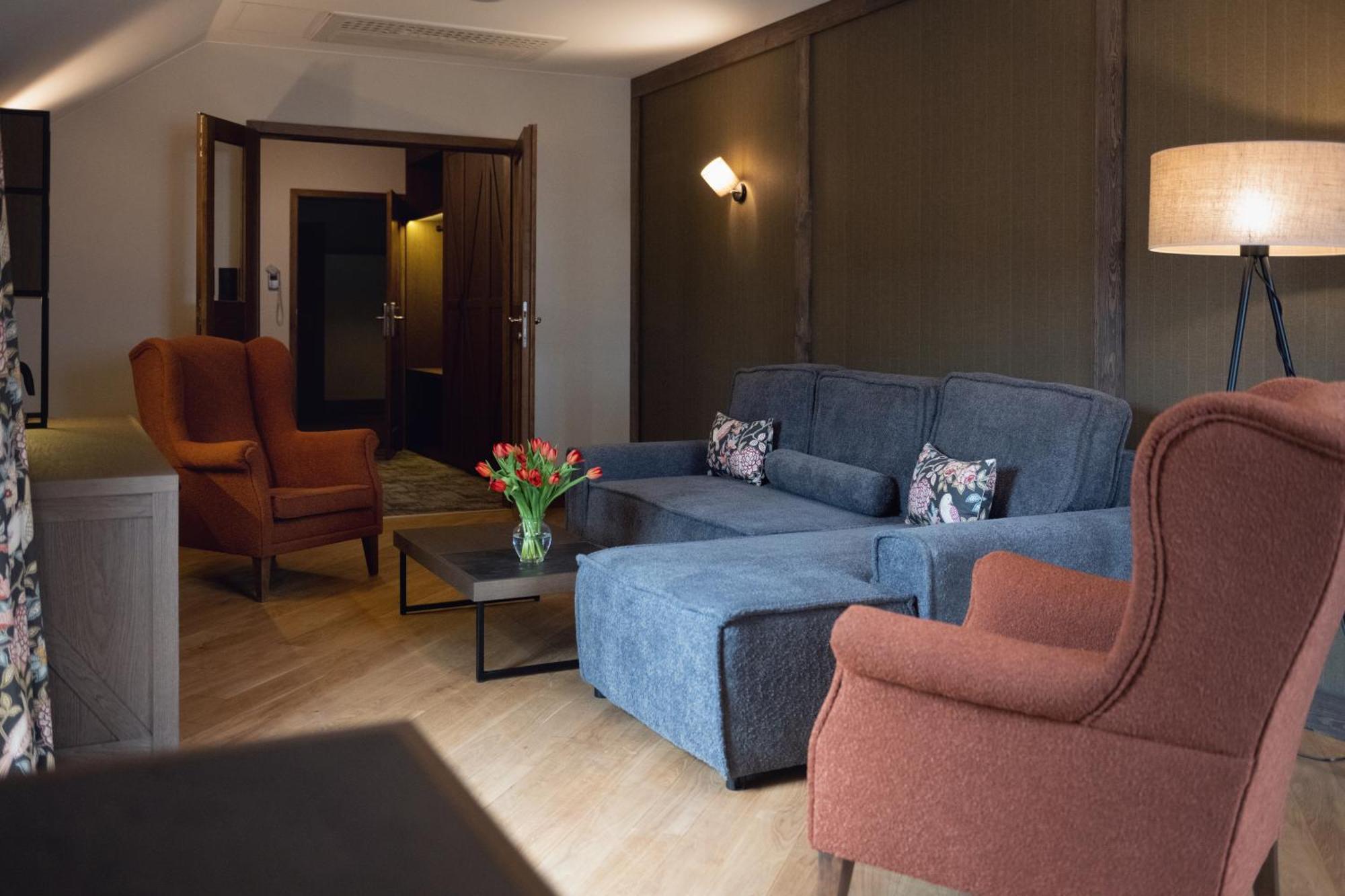 Deluxe Suite