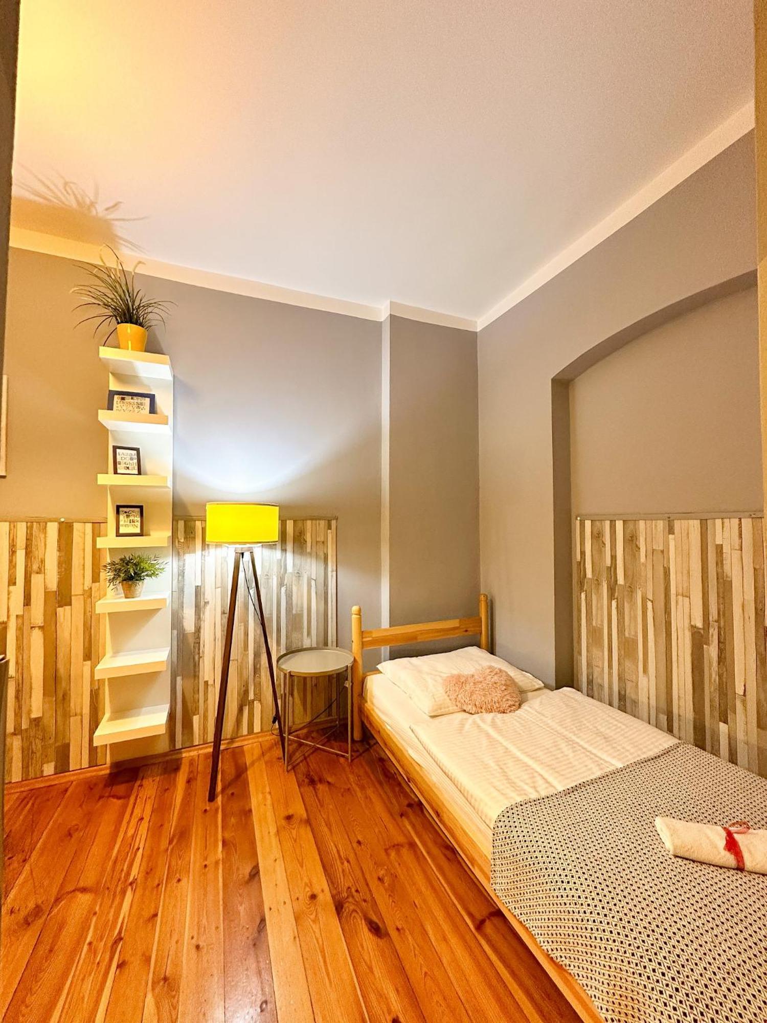Apartment (2 Adults)
