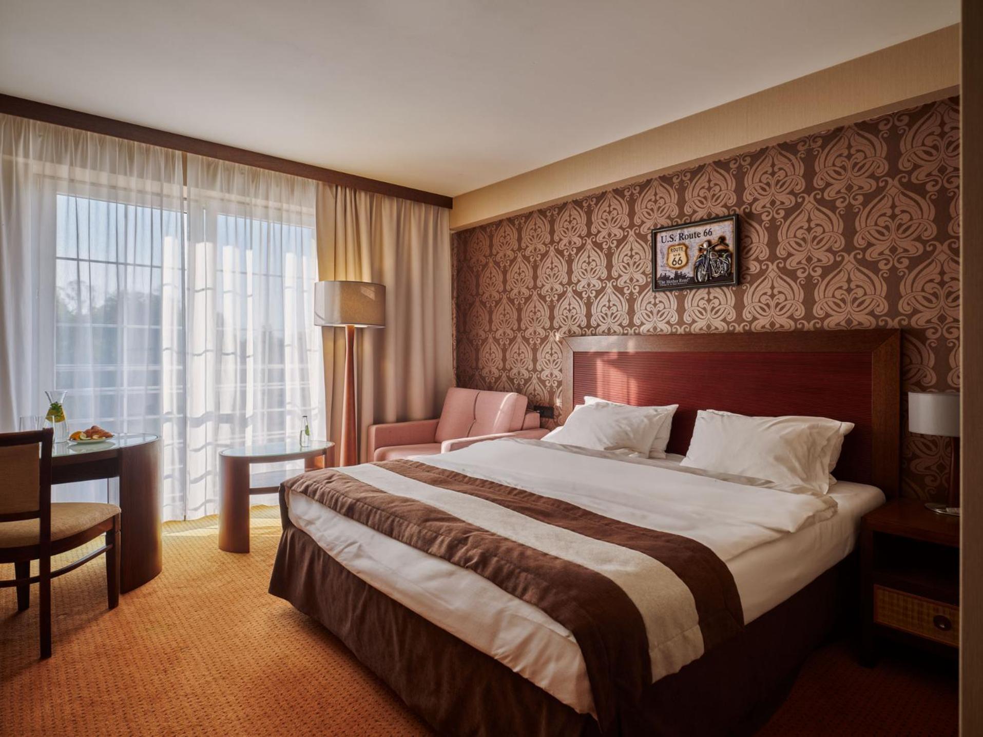 Deluxe King Room