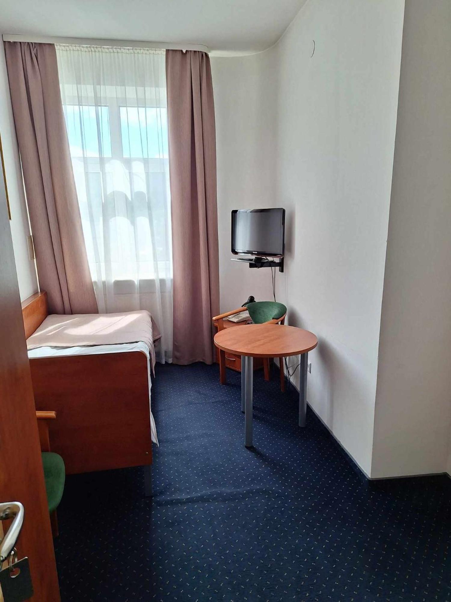 Economy Single Room