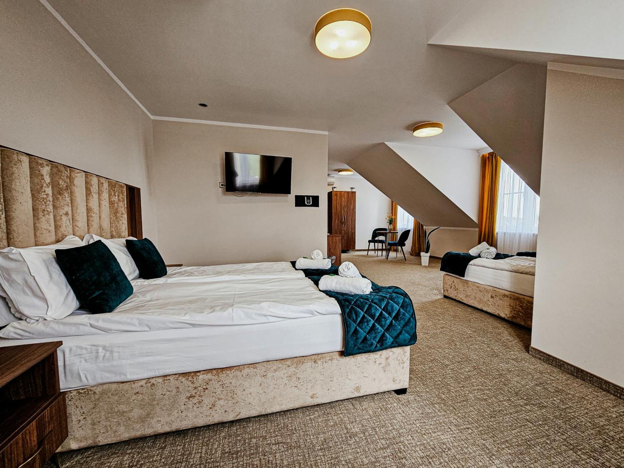 Deluxe Quadruple Room
