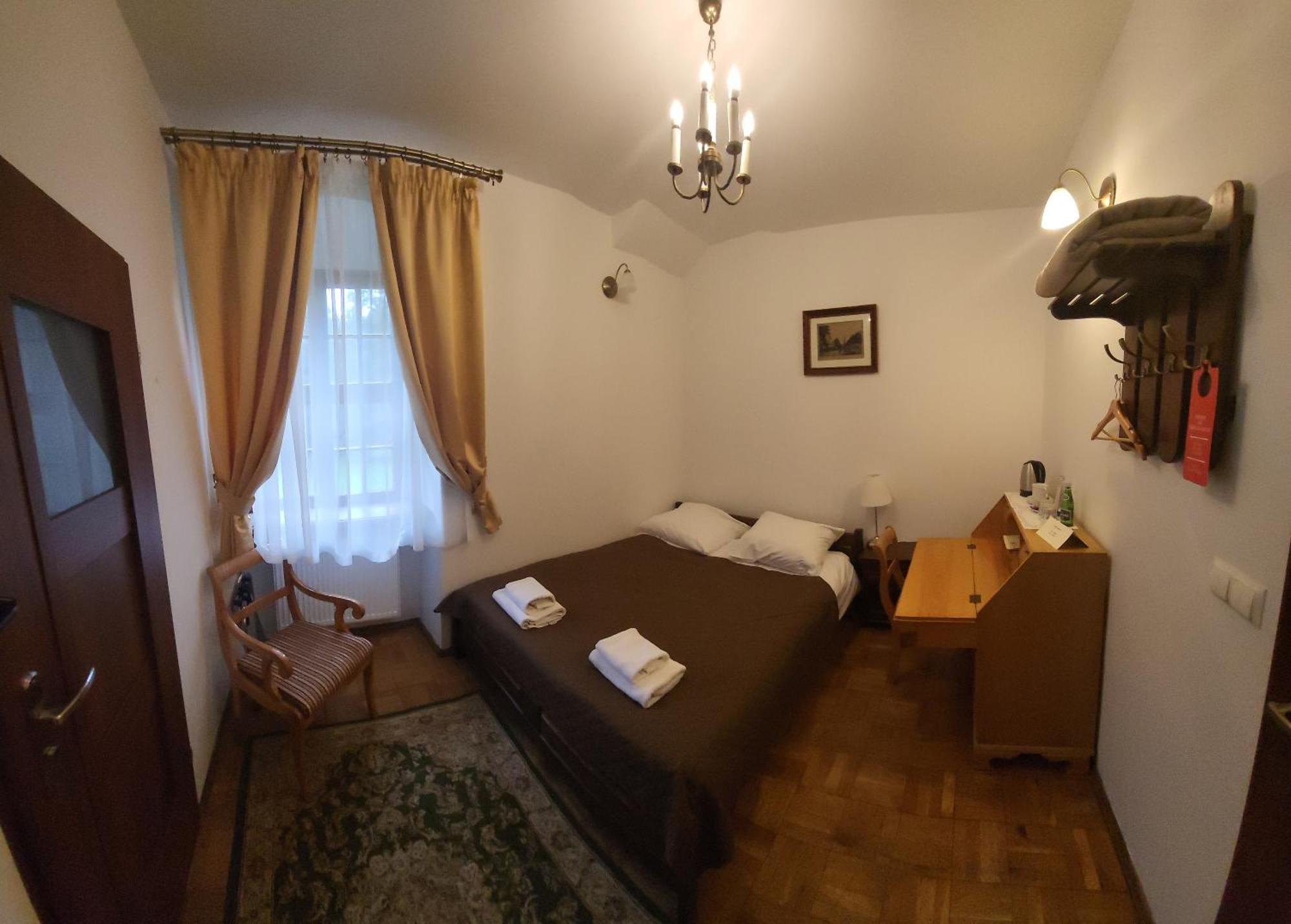 Large Double Room
