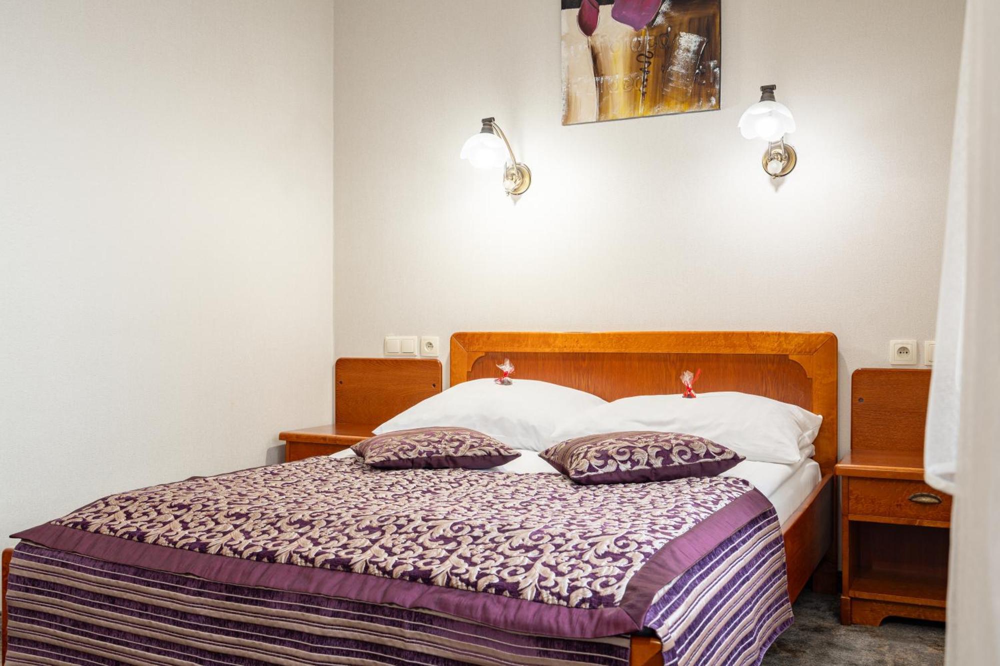 One-Bedroom Suite