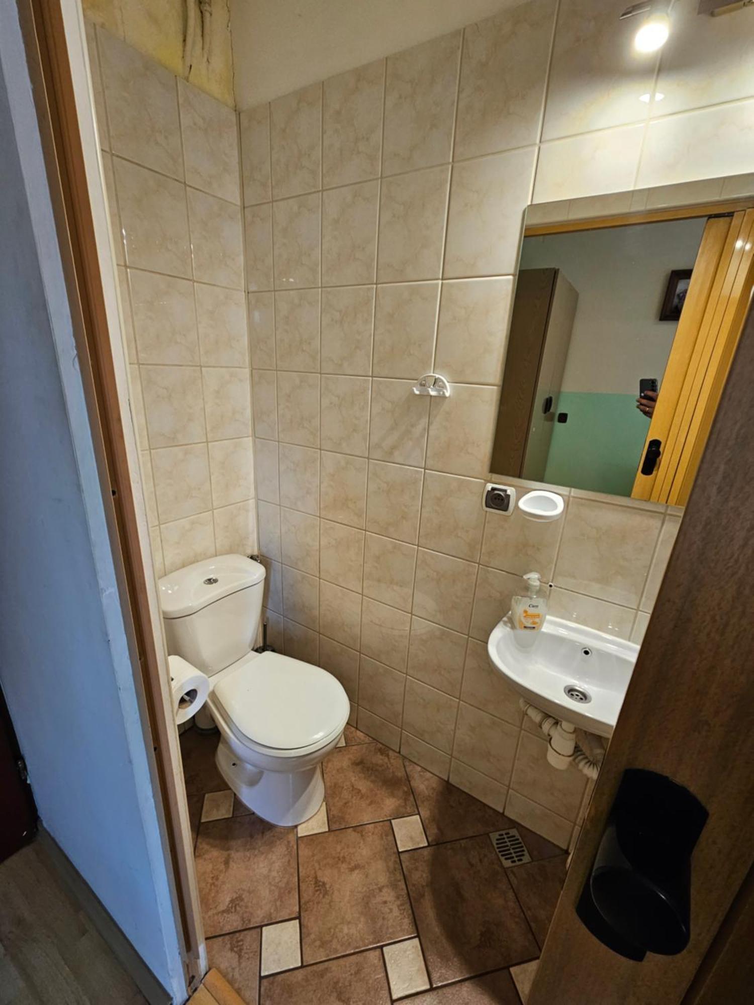 Double Room Private Bathroom
