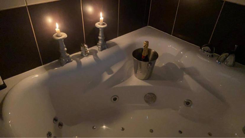 Apartment Spa Bath