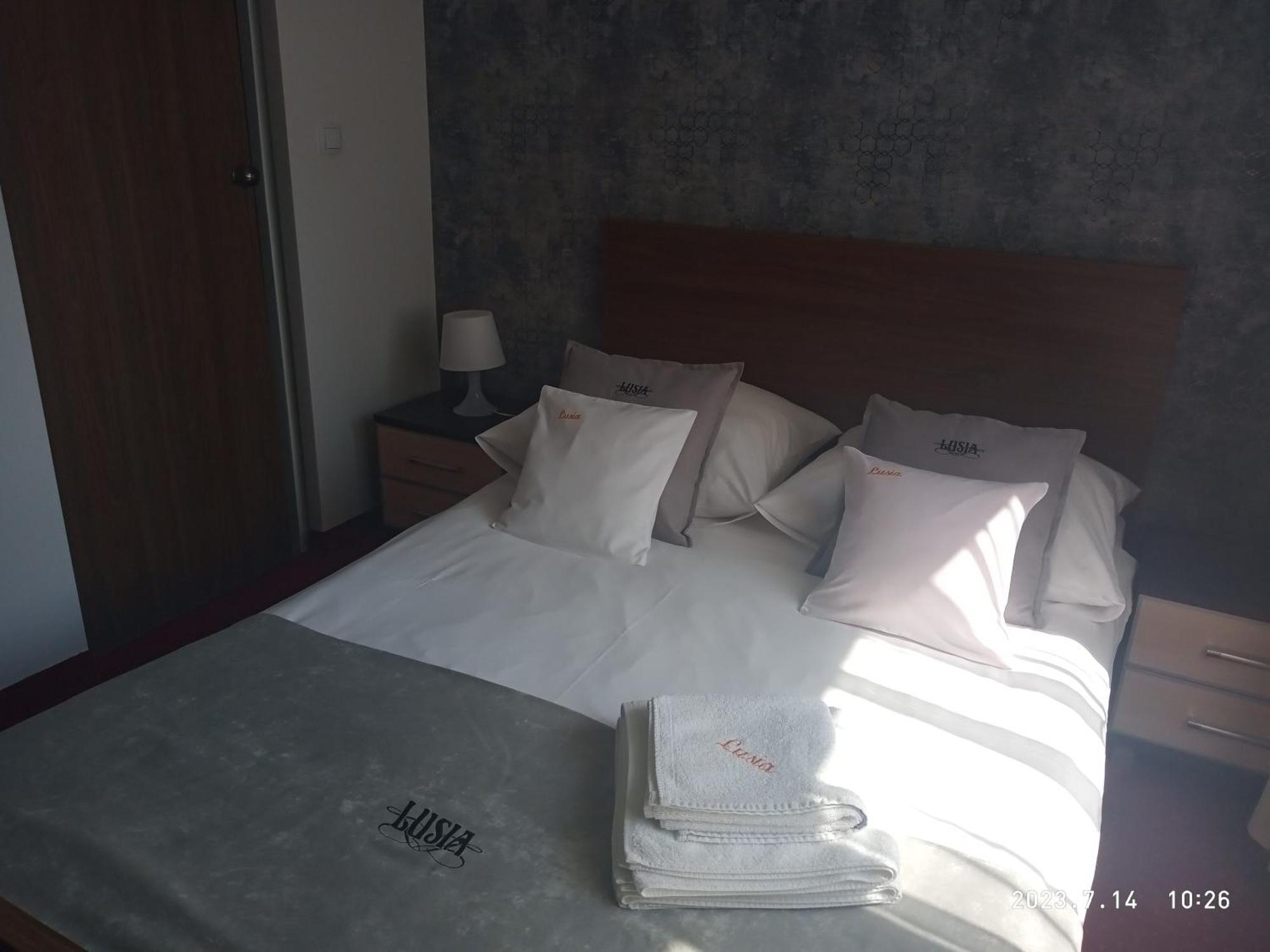 Double Room Private Bathroom