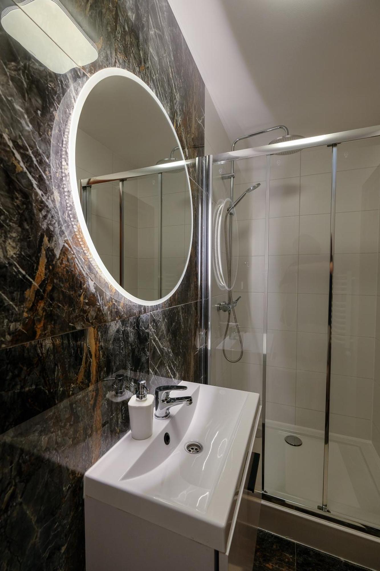 Double Room Private Bathroom
