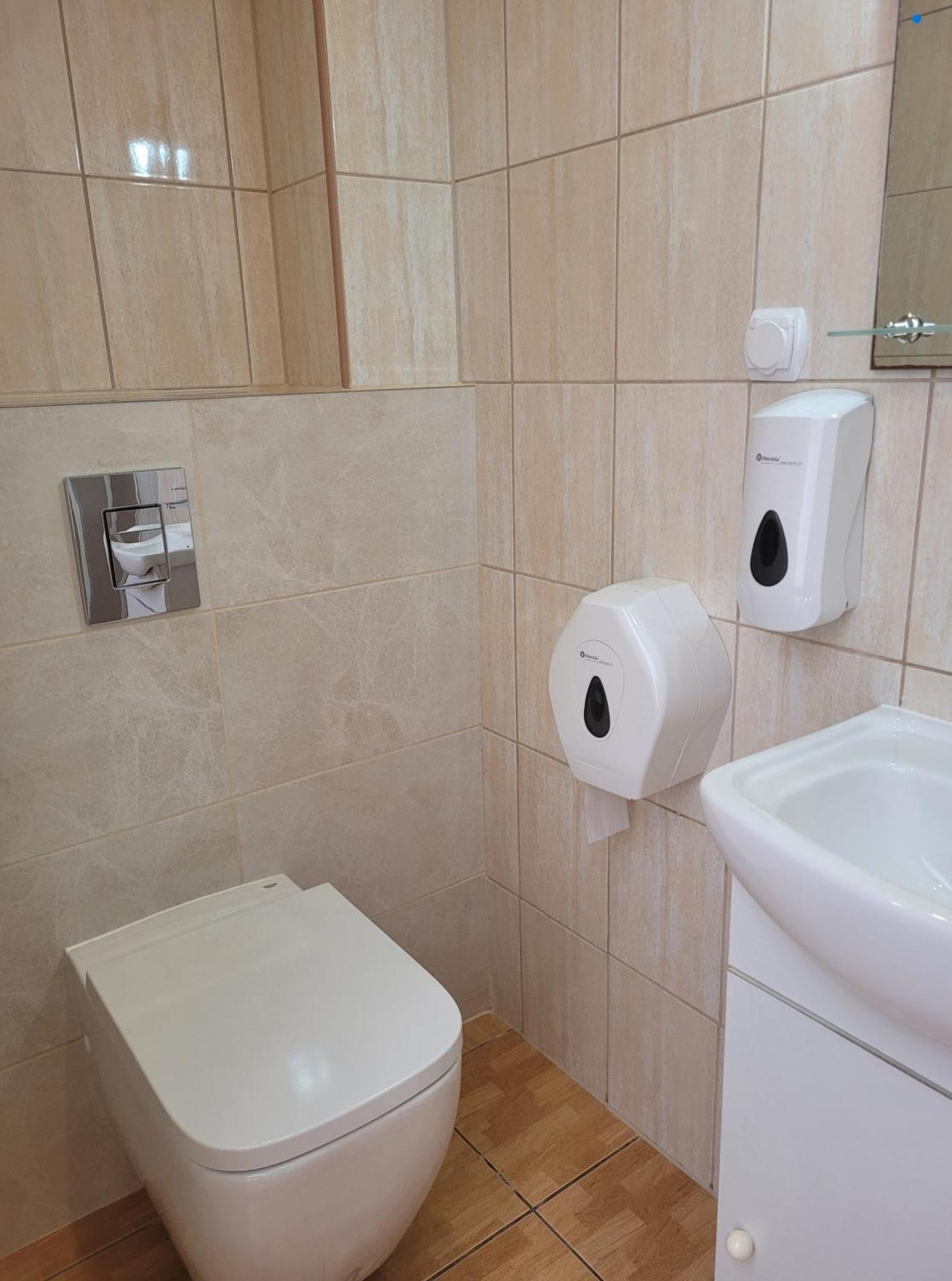 Triple Room Bathroom