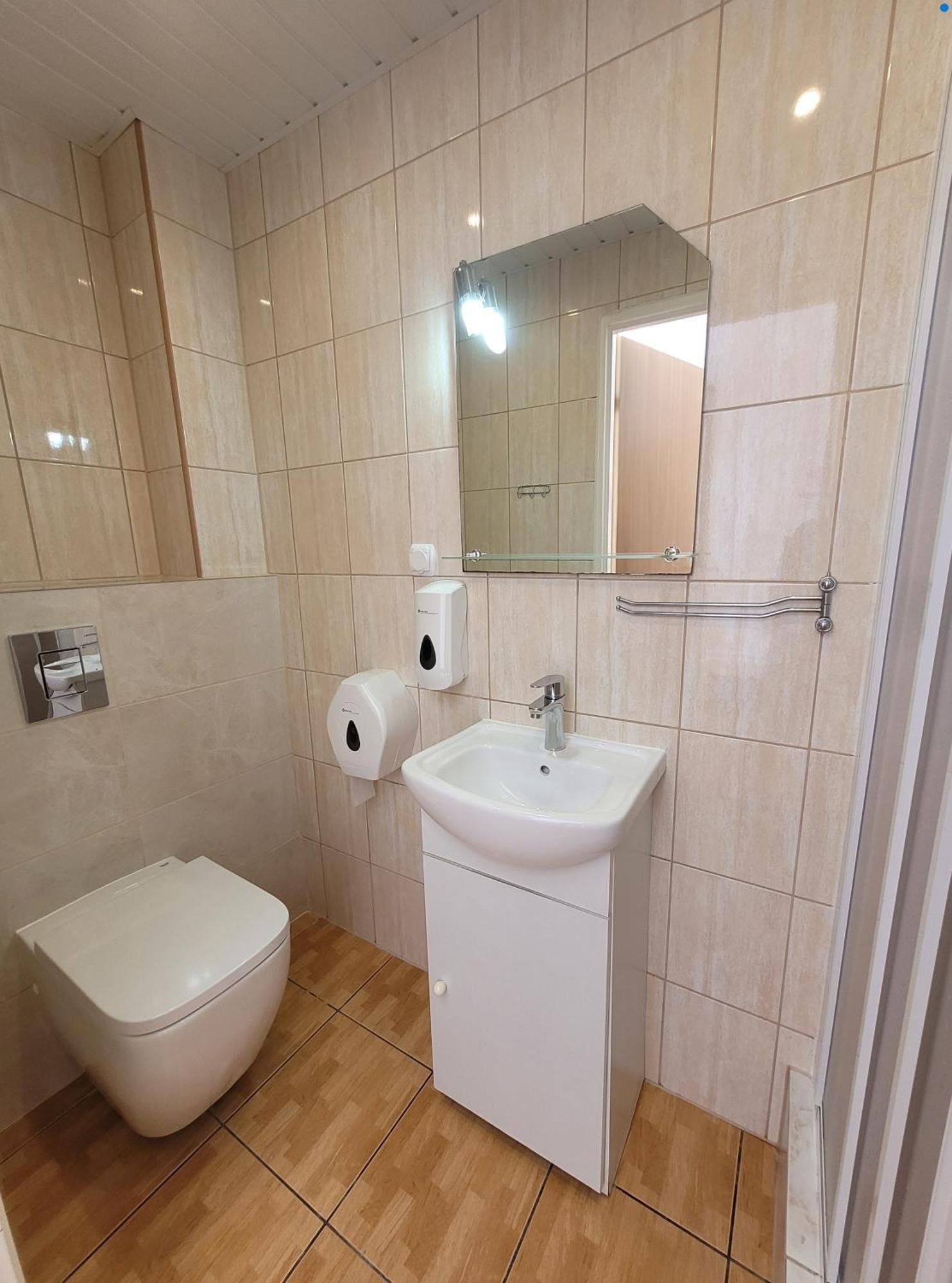 Triple Room Bathroom