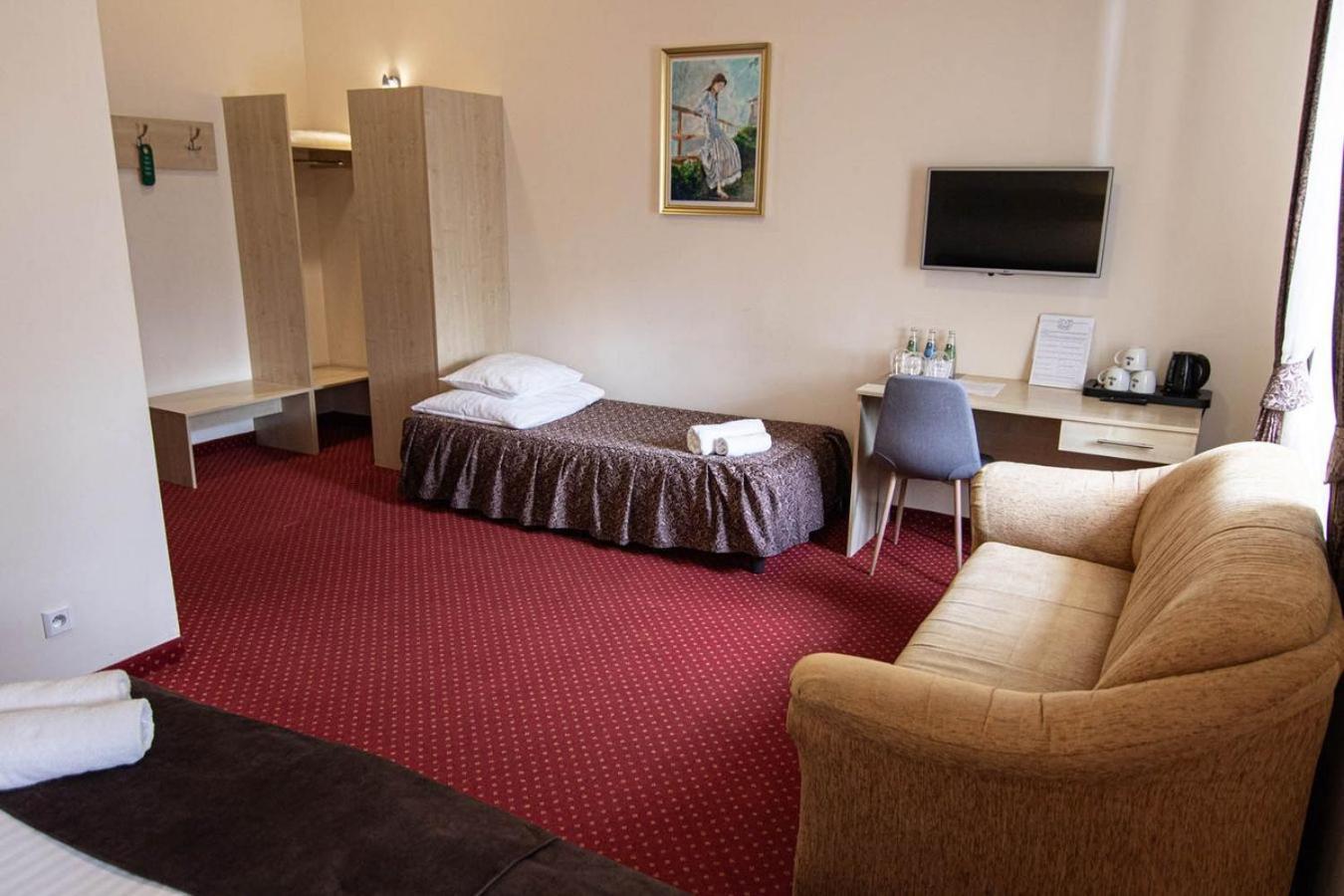Standard Twin Room Sofa