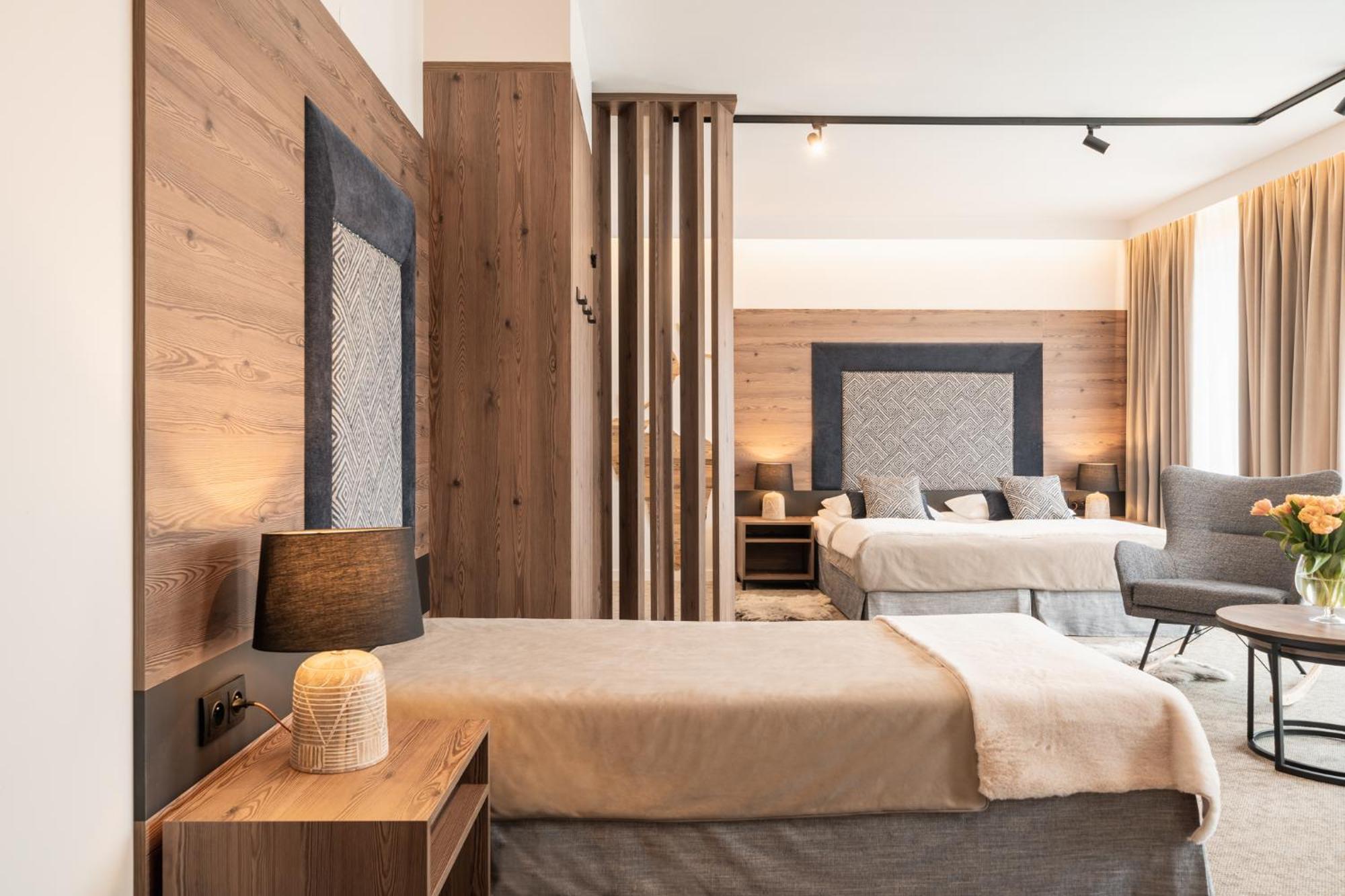 Quadruple room bathroom unlimited access to water park