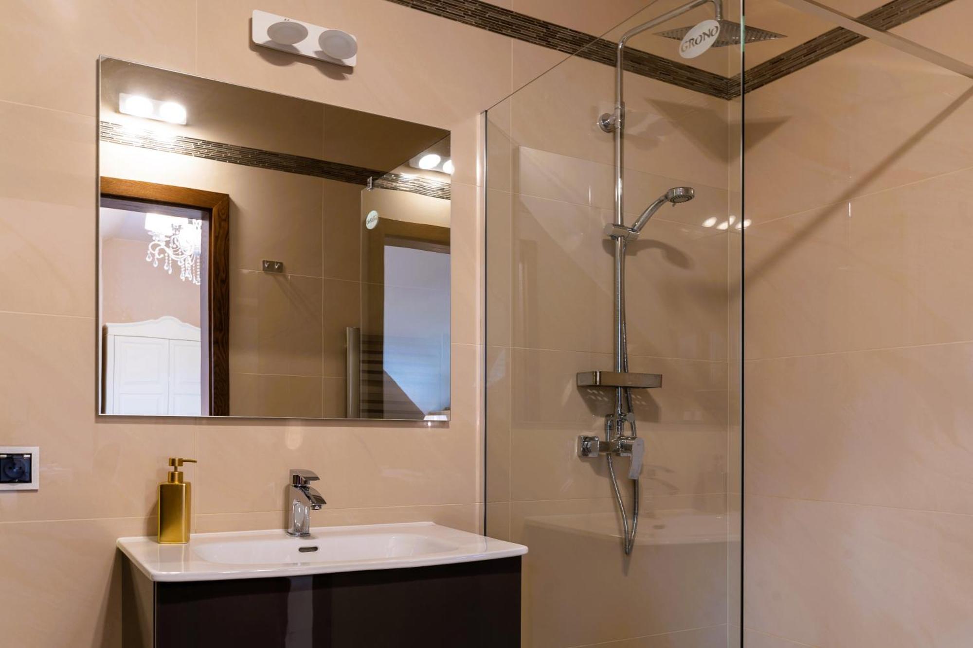 Double Room Lake View