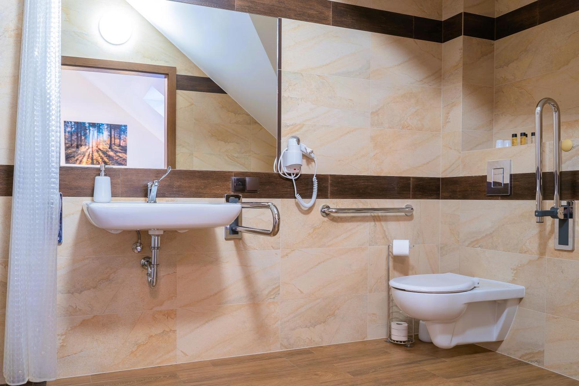 Double Room Private Bathroom