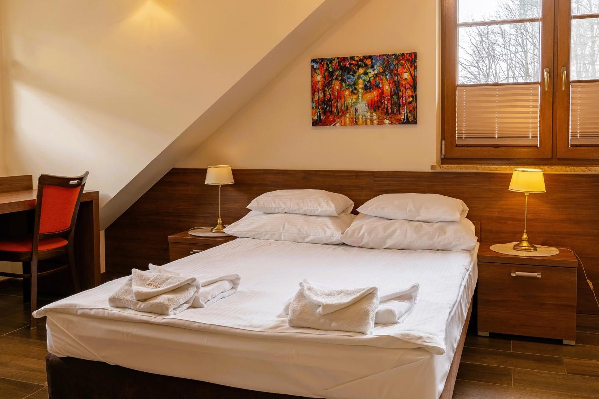Double Room Private Bathroom
