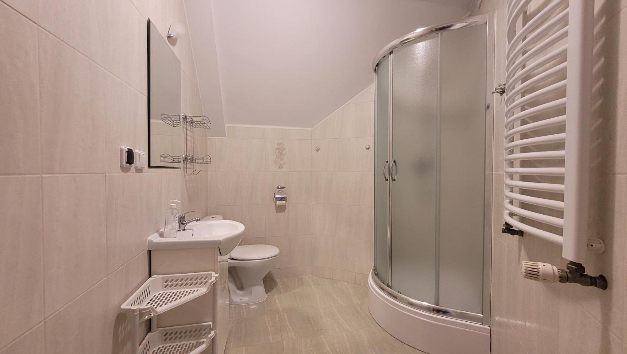 Quadruple Room Bathroom