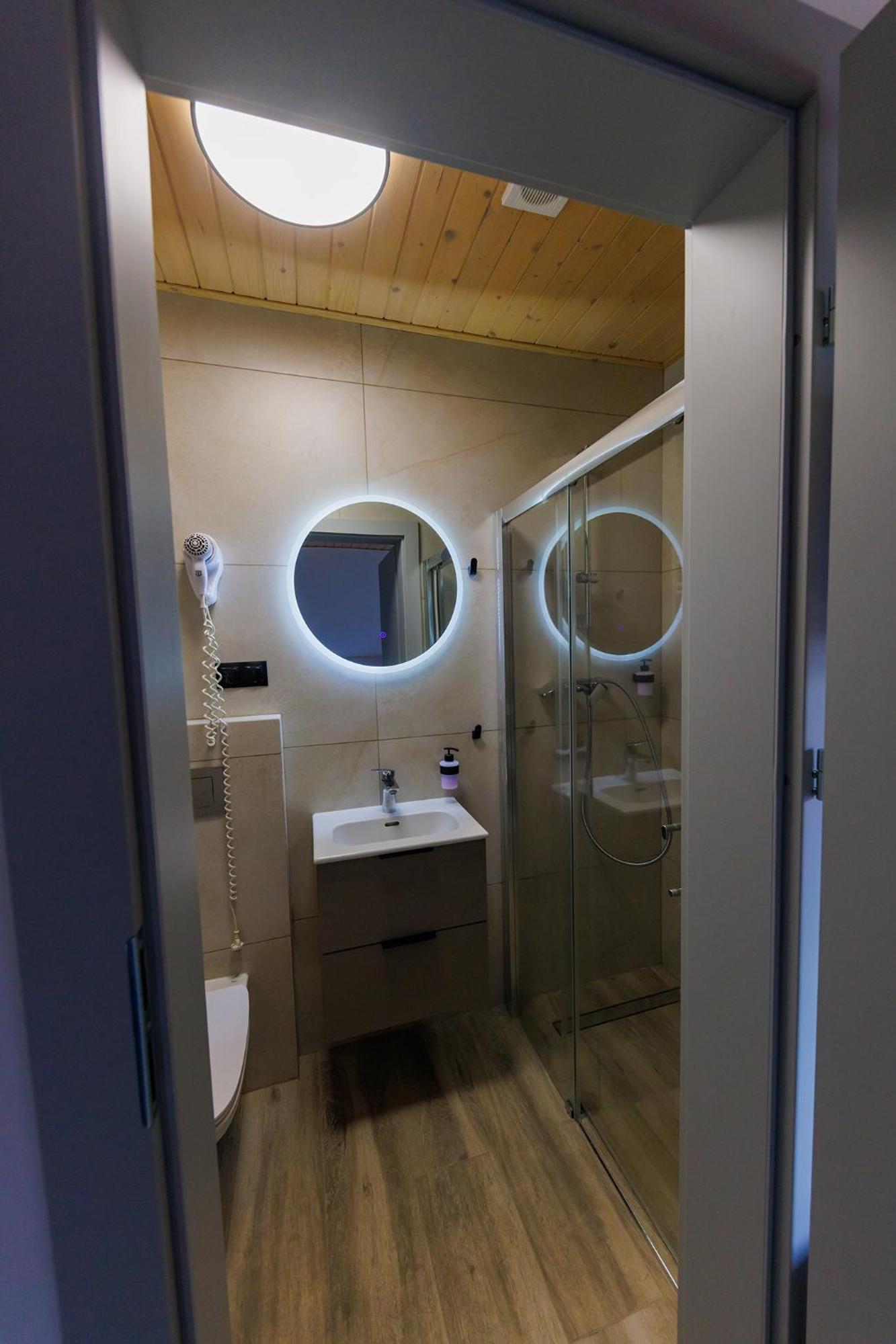 Triple Room Bathroom