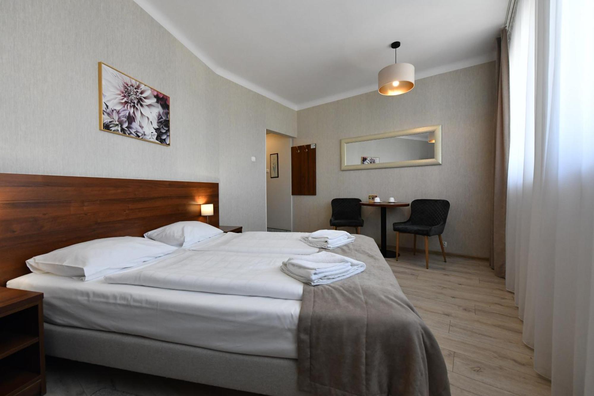 Standard King Room