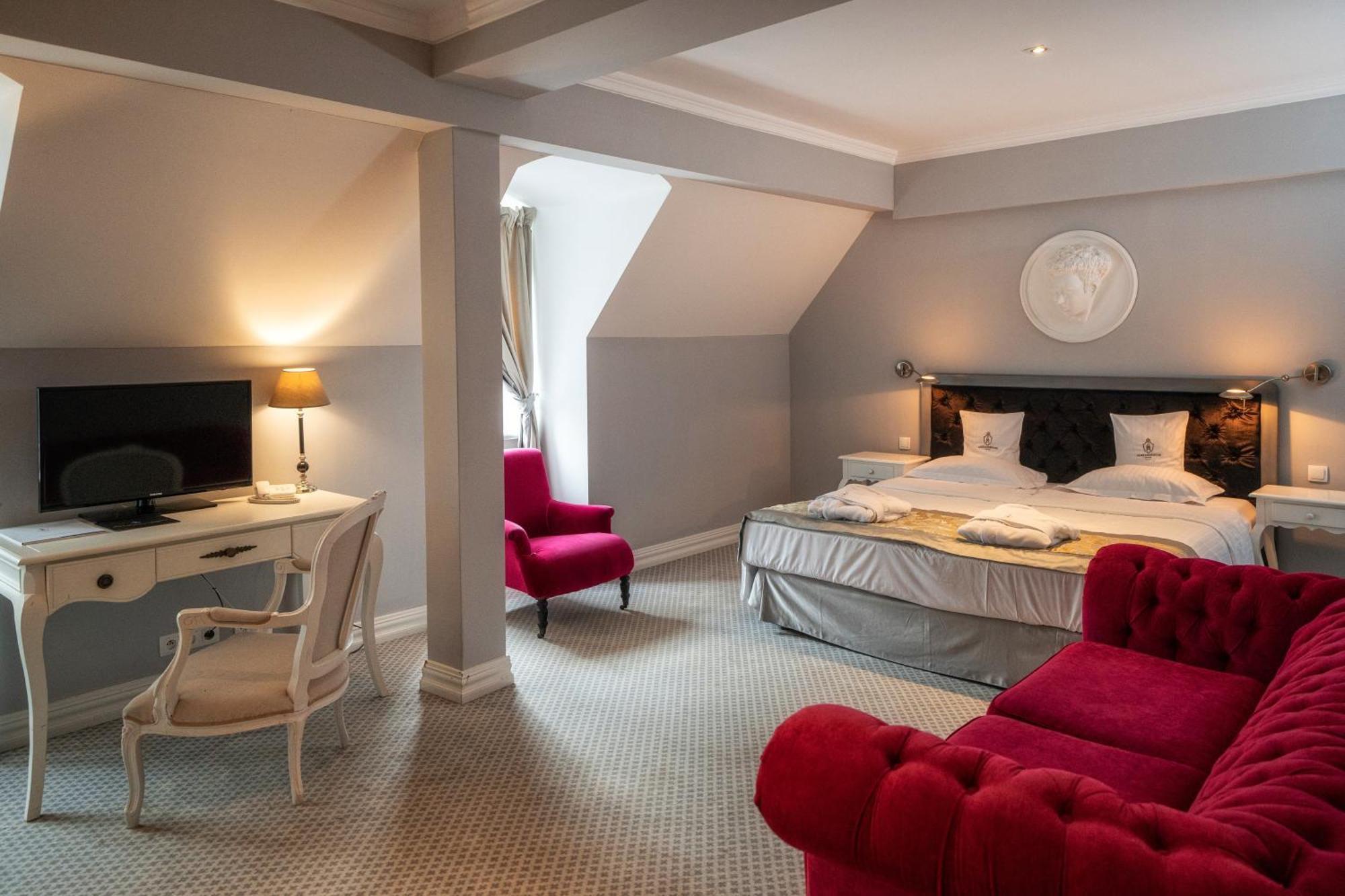 Superior King Room
