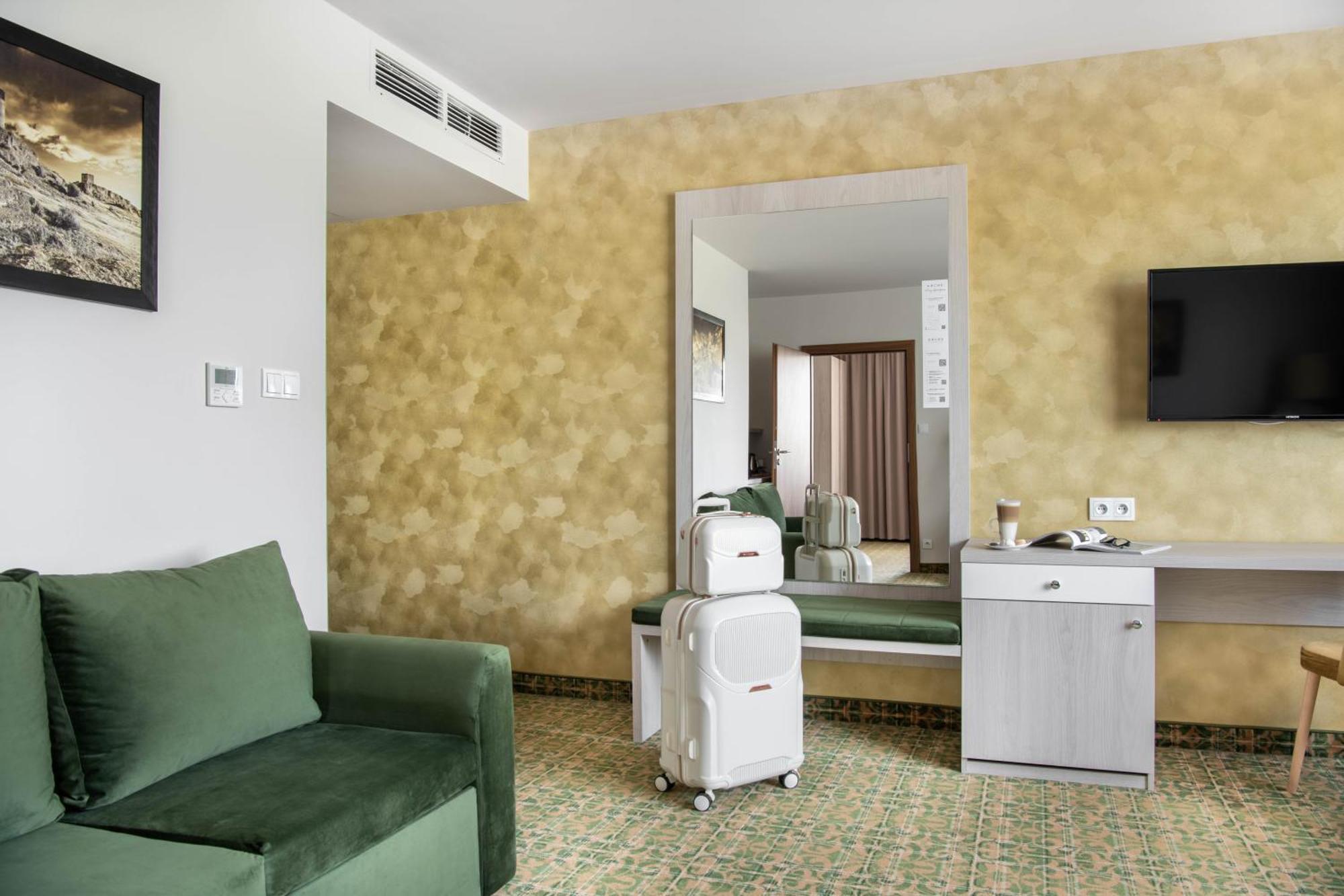 Deluxe Apartment