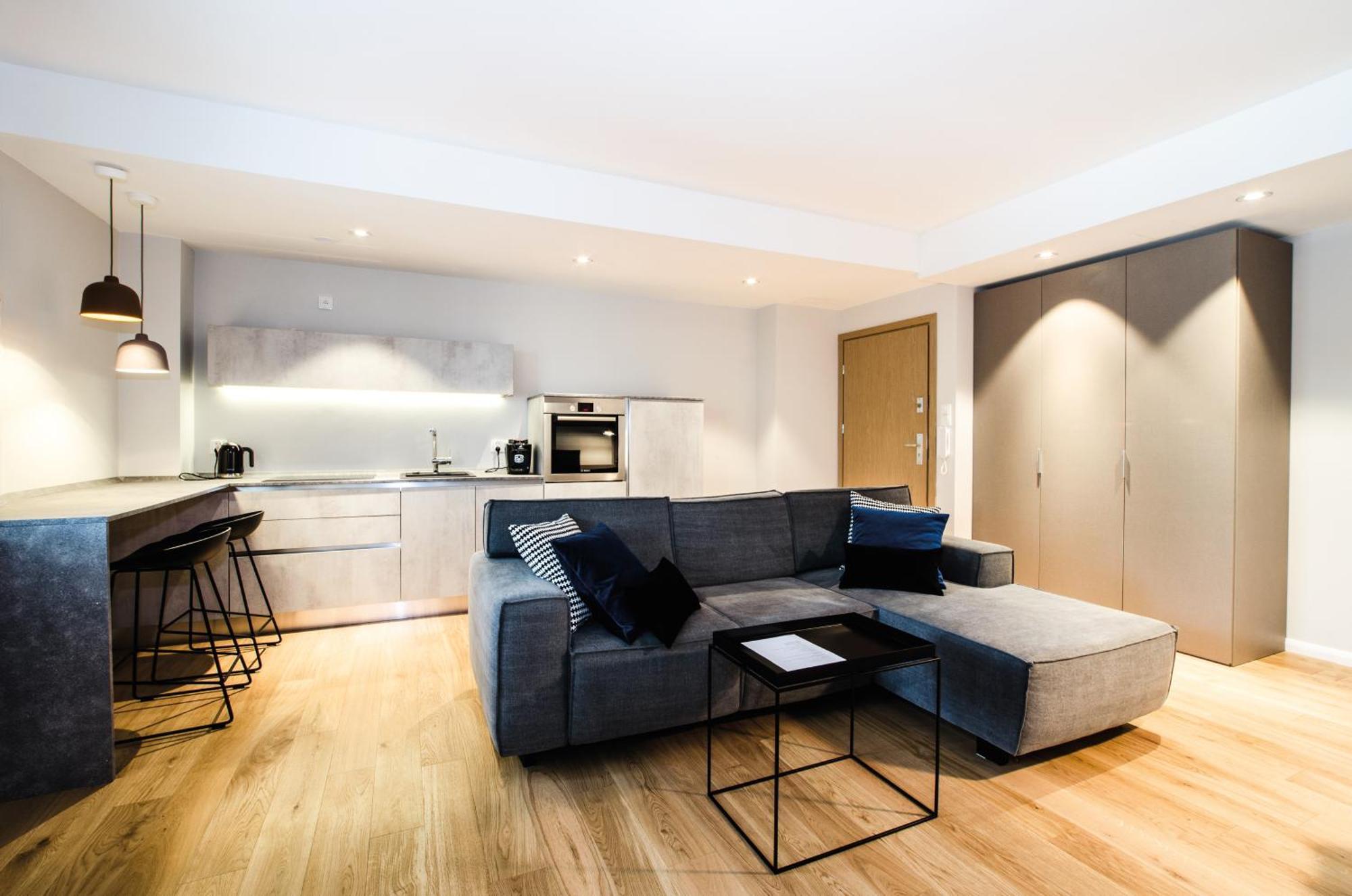 One-Bedroom Apartment