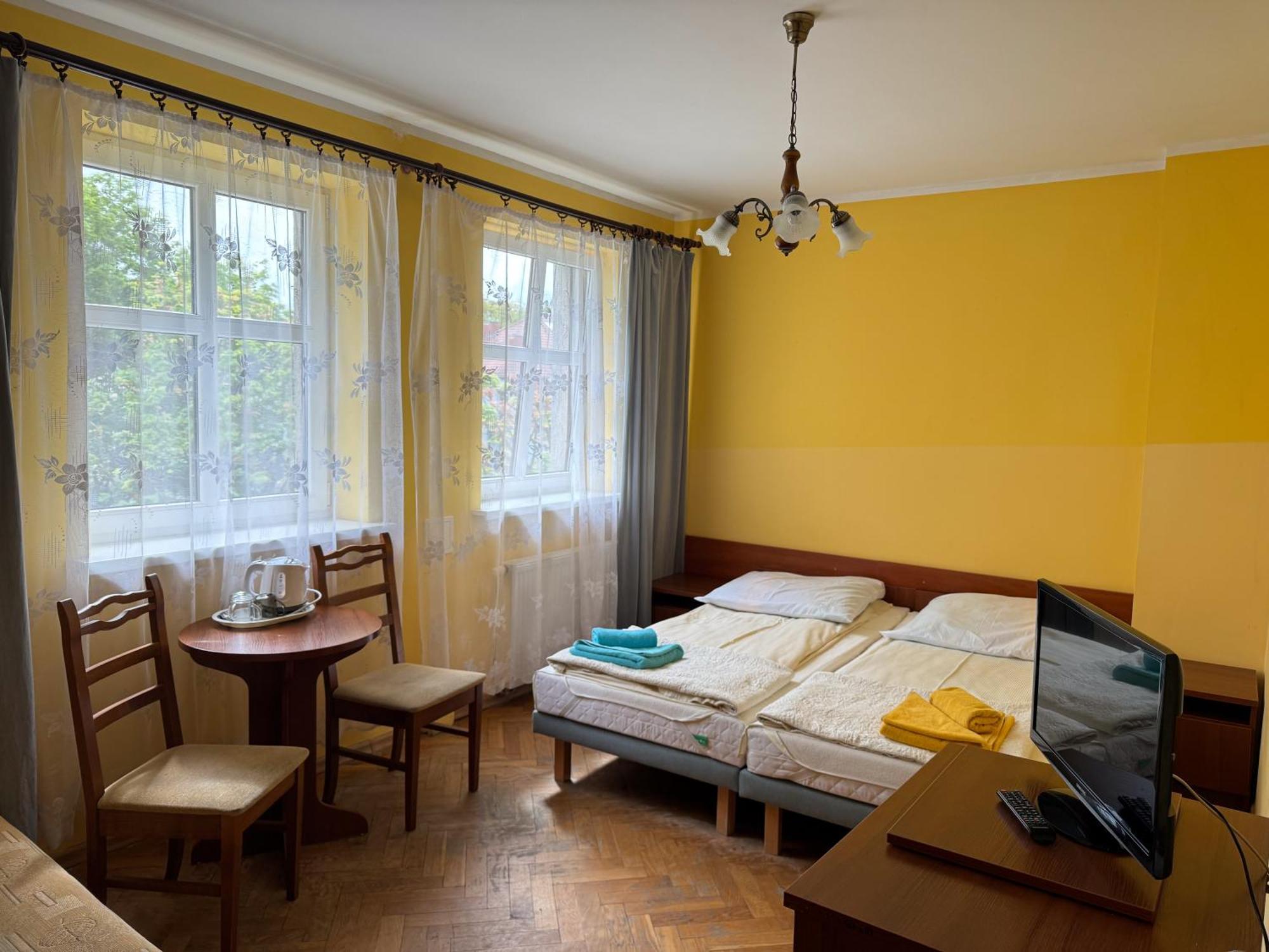 Economy Twin Room